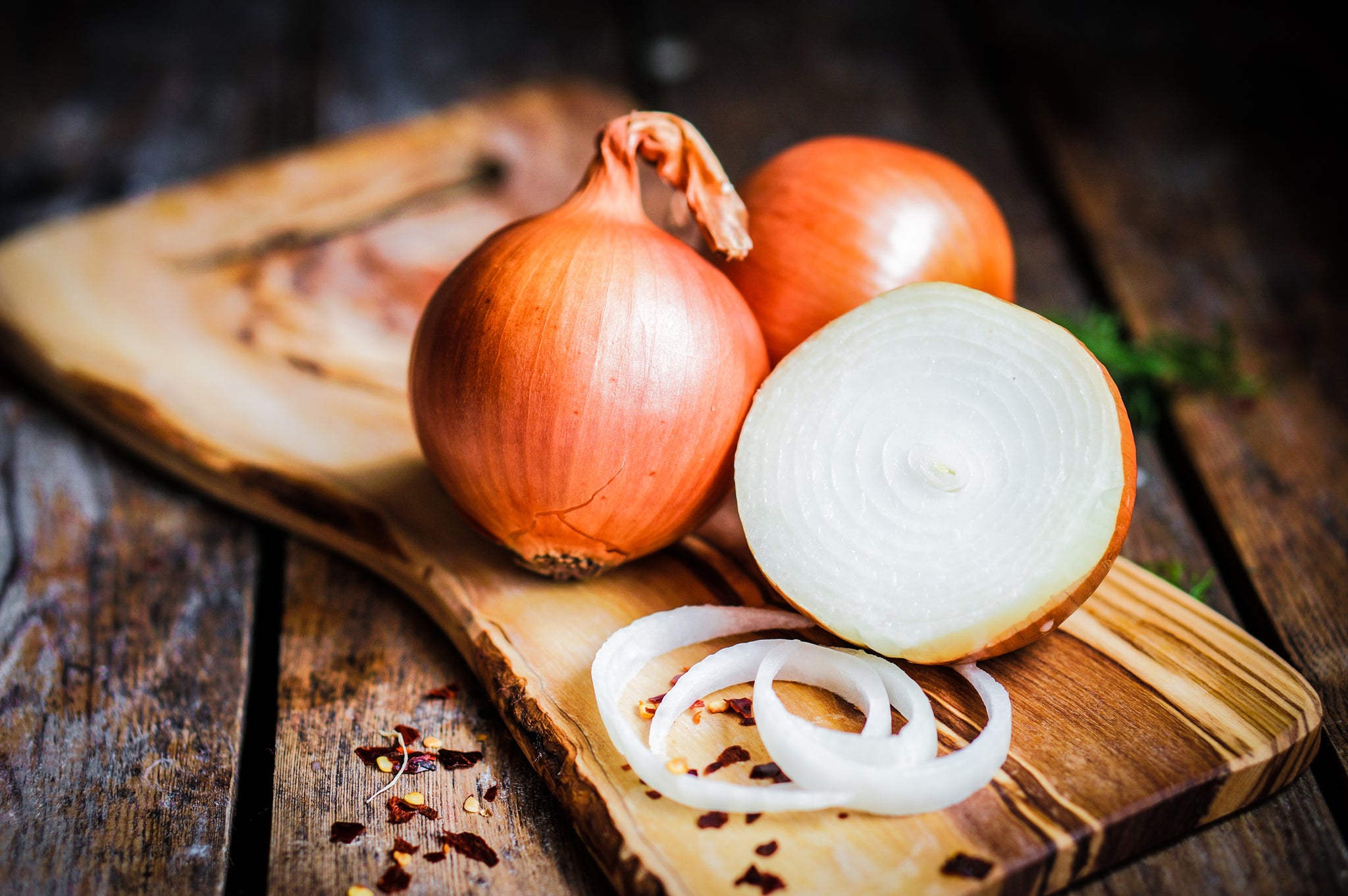 Surprising benefits of onion hair oil