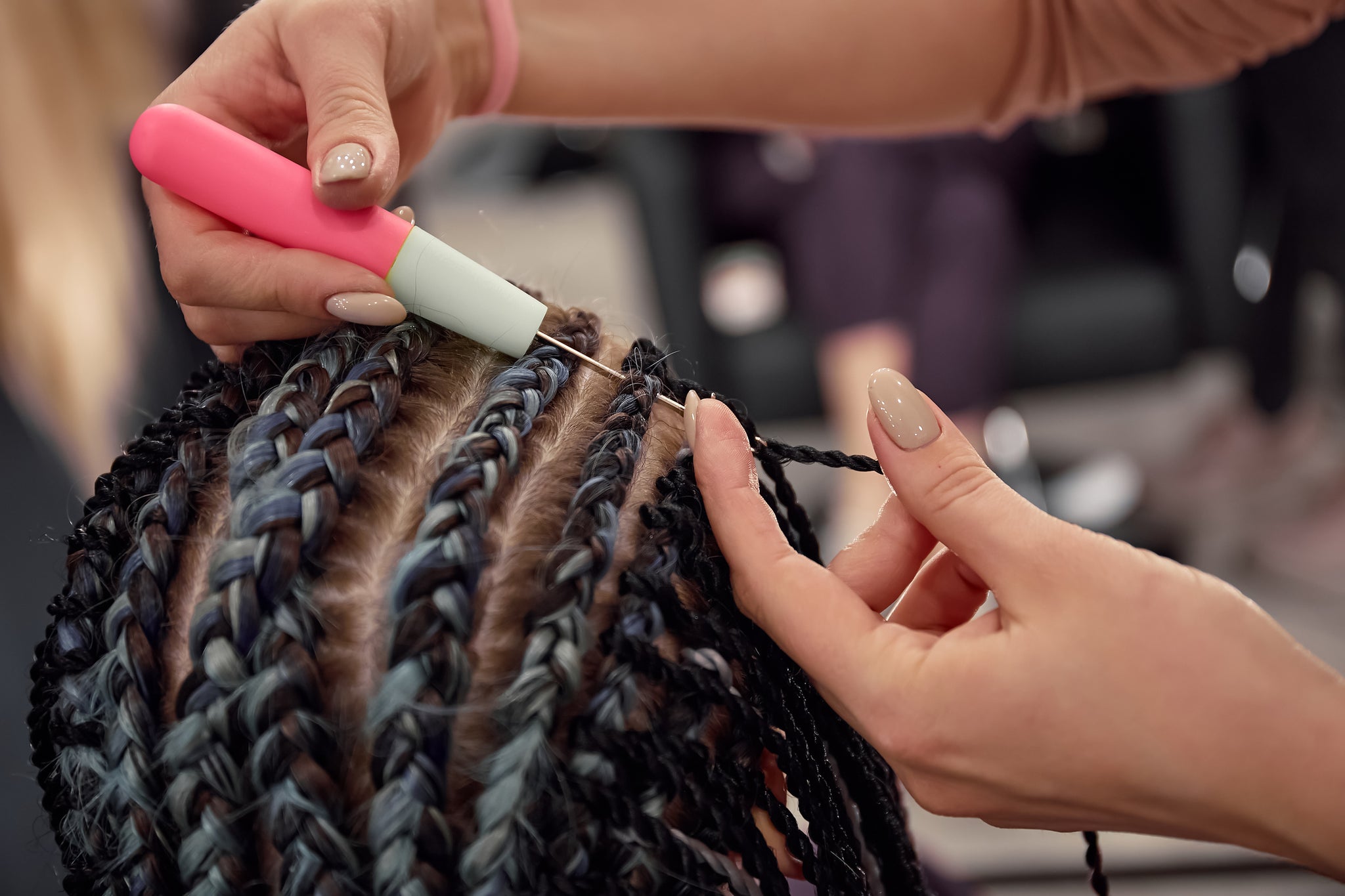 What Is Hair Weaving? How Effective Is It? Is It for You? –